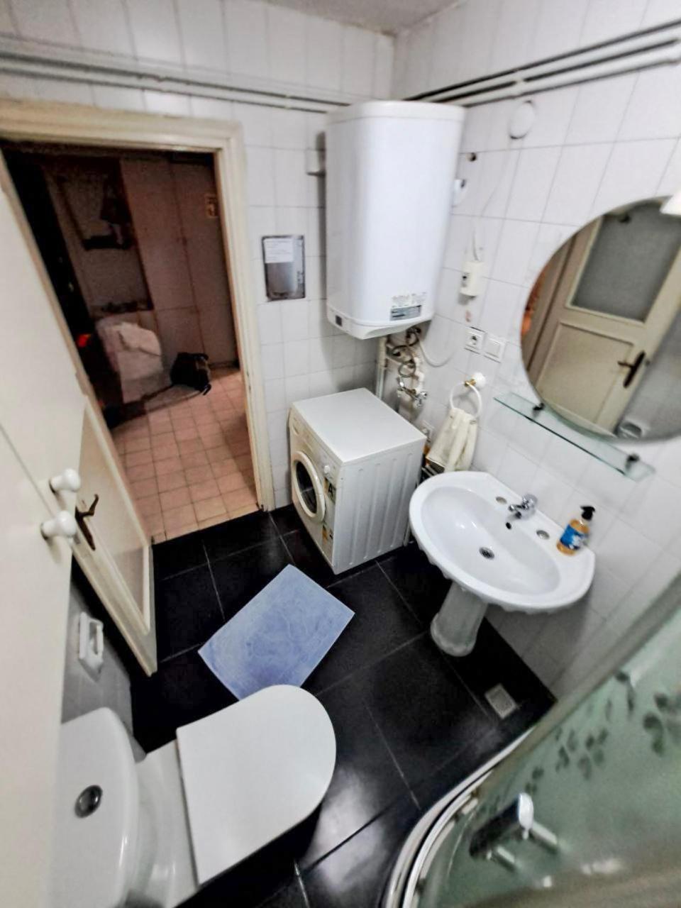 Apartment Spacious And Bright - Dirim House